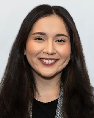 Photo of Jasmine Flores, Pre-Licensed Professional in 60532, IL