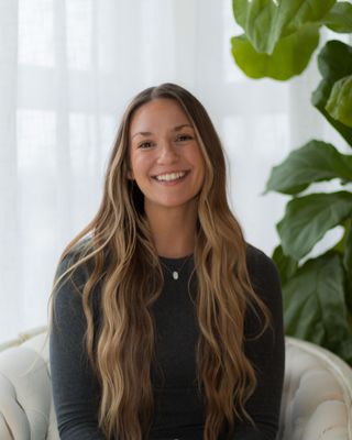 Photo of Lauren Rasmussen, Registered Psychotherapist (Qualifying), MA