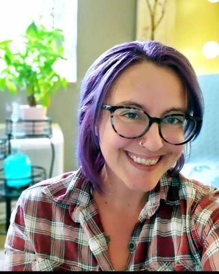 Photo of Amanda E Zeiders, LCSW