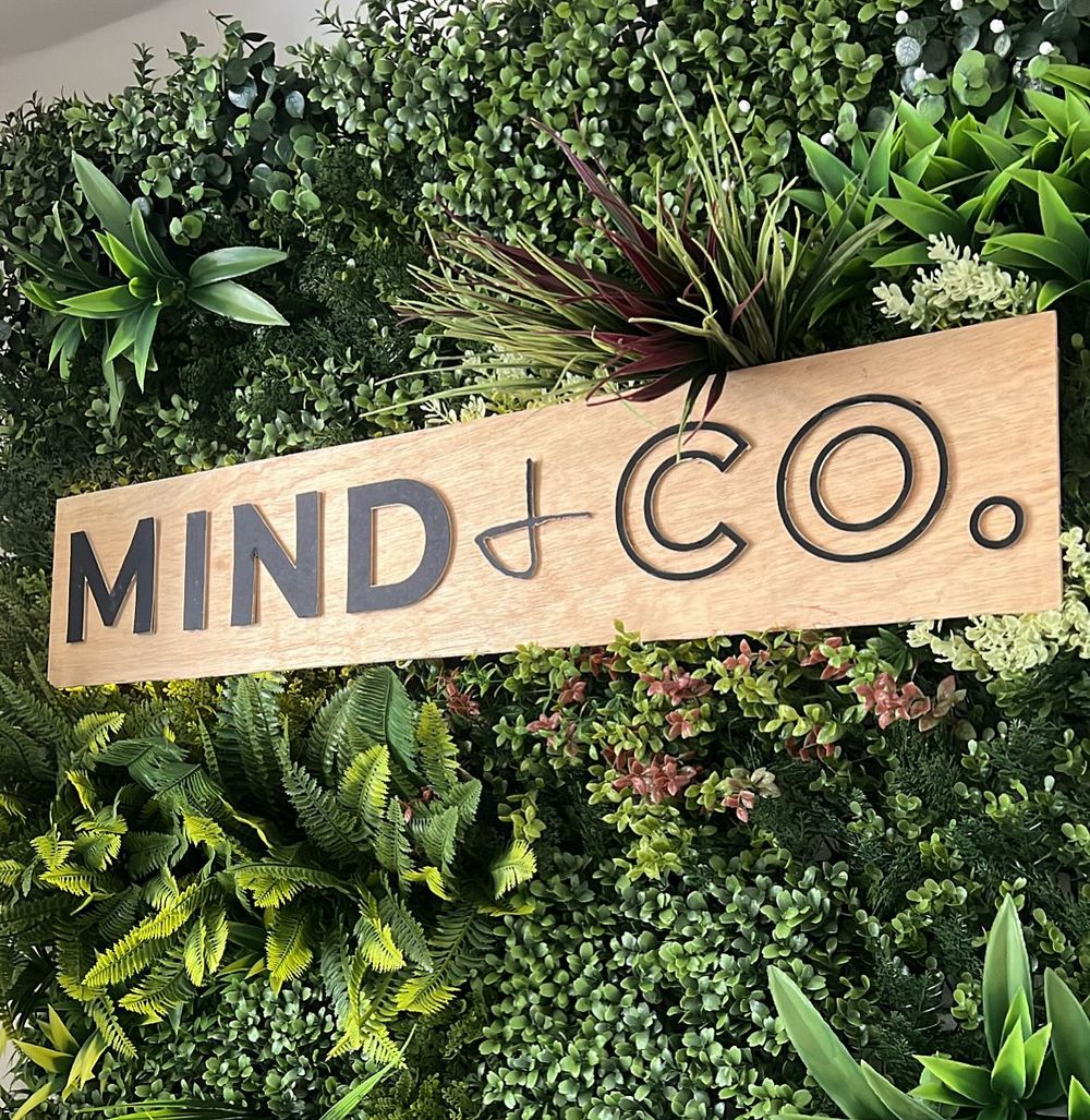 MIND&Co. - Therapy done with you. 