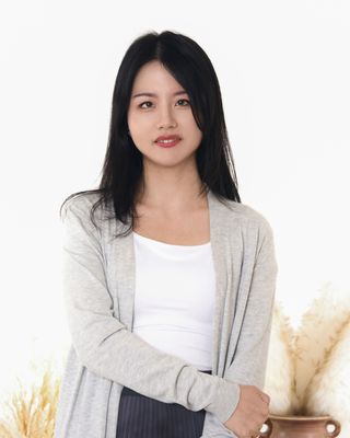 Photo of Ting Jiang, Registered Social Worker, MSW, RSW, EMDR