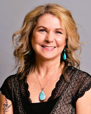Photo of Leigh Alexandra Kankewitt, Counsellor, MC, RCC