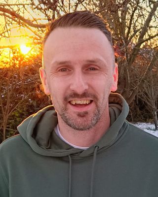 Photo of Iain Mackenzie, Psychotherapist, MBACP