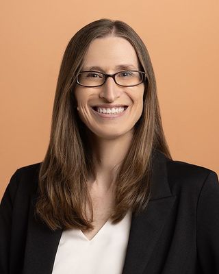 Photo of Erin Schlitt, Clinical Social Work/Therapist, LLMSW
