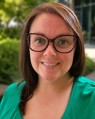 Photo of Lauren Folloni, Clinical Social Work/Therapist, MSW, LICSW
