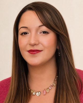 Photo of Ren A Hill, Licensed Master Social Worker, LMSW