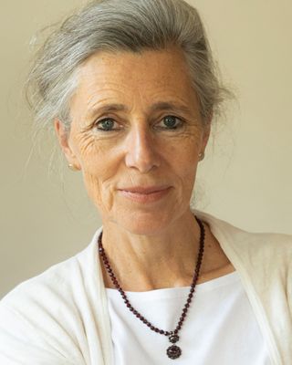 Photo of Jane Rollitt, Psychotherapist, UKCP Trainee