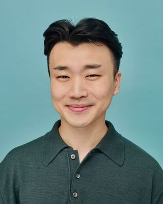 Photo of Peter Han, Registered Psychotherapist, MEd