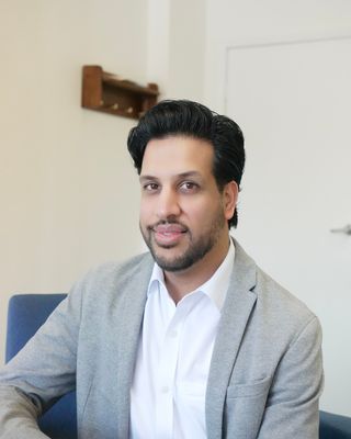 Photo of Osman Khan, Registered Psychotherapist (Qualifying), BA, MC