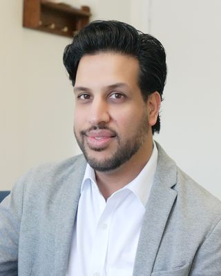 Photo of Osman Khan, Registered Psychotherapist (Qualifying), BA, MC