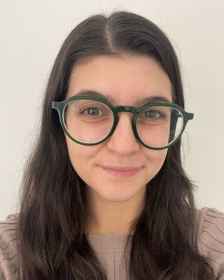 Photo of Katie Morris, Psychotherapist, MSc, MBACP