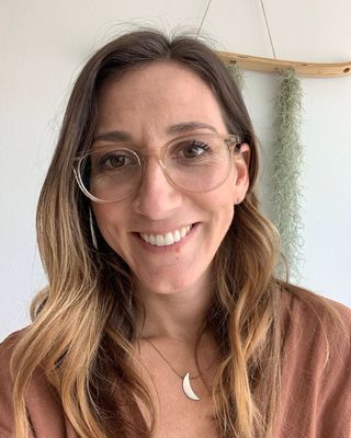 Photo of Ali Mills, Clinical Social Work/Therapist, LCSW, LMSW, MSW