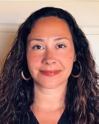 Photo of Valerie Ramirez Holcomb, Marriage & Family Therapist, LMFT