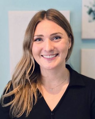 Photo of Nicole Burgess, Registered Psychotherapist (Qualifying), BSc, MA