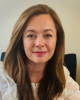 Photo of Kate McLennan, Psychotherapist, MA, MUKCP