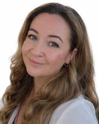 Photo of Laura Gillet, Counsellor, MNCPS Acc.