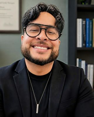 Photo of Eliseo Cisneros, Marriage & Family Therapist, LMFT