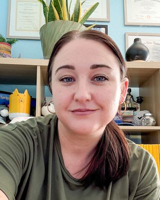 Photo of Shelbi Uyehara, Clinical Social Work/Therapist, LMSW, CCTP