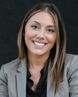 Photo of Alexa Murray, Psychiatric Nurse Practitioner, MSN, PMHNP-C, FNP-C