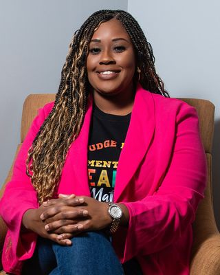 Photo of Quin'tara Spencer Vallaire, Clinical Social Work/Therapist, LCSW