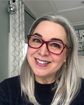 Photo of Amber Marinoff, Marriage & Family Therapist, LMFT, MA