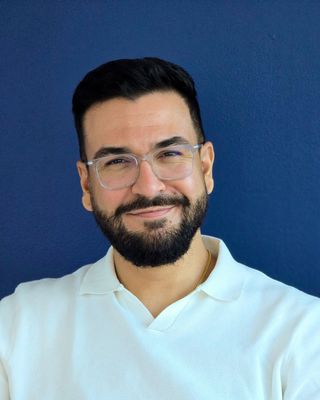 Photo of Andrew Di Feo, Registered Psychotherapist (Qualifying), MACP, BASc