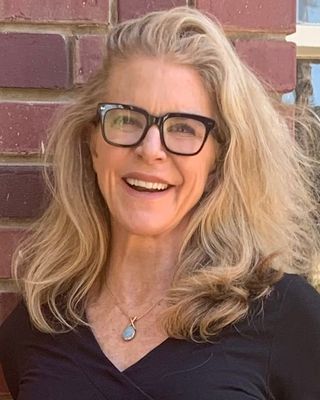 Photo of Jenny Perini, Marriage & Family Therapist, LMFT, MFA