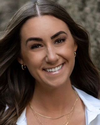 Photo of Alyssa Sullinger, Licensed Professional Counselor, LPC