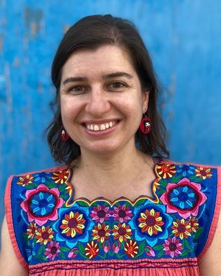 Photo of Dr. Lucia Darlach, Psychologist, PhD