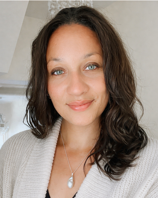 Photo of Lauren McKenzie, Counsellor, MBACP