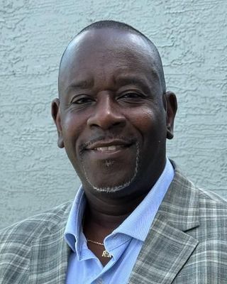 Photo of Shawn Denard Smith, Psychiatric Nurse Practitioner