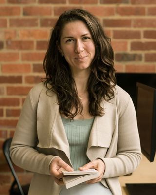 Photo of Rebecca Hirst, Psychotherapist, PACFA