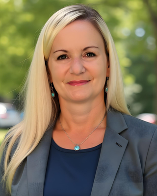 Photo of Stacy Bickett, Psychiatric Nurse Practitioner, MSN