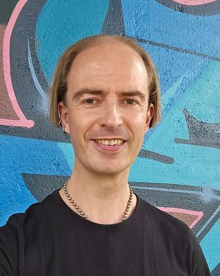 Photo of Jonathan Hills - Jonathan Hills | UKCP Trainee Psychotherapist