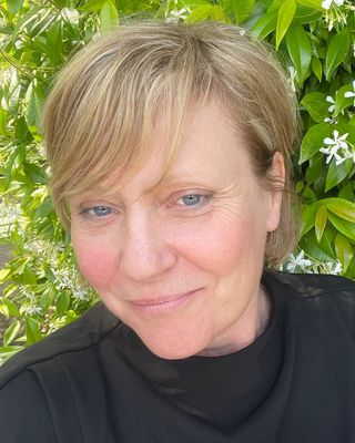 Photo of Alexandra Lowe, Psychotherapist, COSRT Reg.