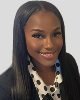 Photo of Shanae Dawson, Clinical Social Work/Therapist, LMSW-C