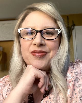 Photo of Cindy Lamb, Clinical Social Work/Therapist, LCSW, LSCSW, CCTP
