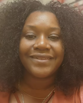 Photo of Chavekka Edwards, Counselor, LMHC