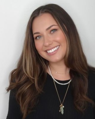 Photo of Lauren Cromer, Marriage & Family Therapist, MA, AMFT