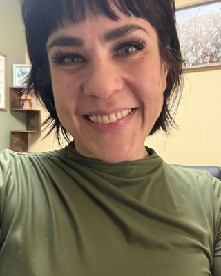 Photo of Kimberly Dawn Earl, Licensed Social Worker Associate, LICSWA, MSW