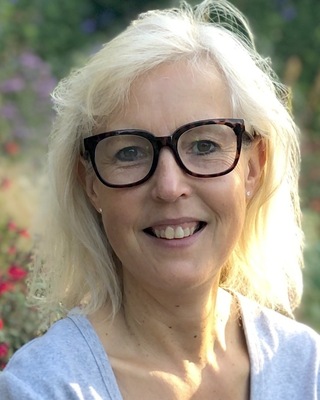 Photo of Henrietta Flood, Psychotherapist in London, England