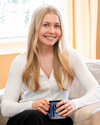 Photo of Gabriella Hilkes, Registered Psychotherapist (Qualifying), MA, MEd, RP(Q)