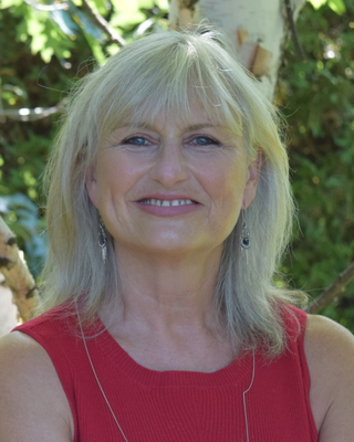 Photo of Wendy Nuttall, Registered Psychotherapist in Ottawa, ON
