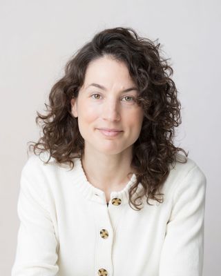 Photo of Dana Isenberg, Registered Social Worker, MSW, RSW