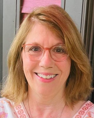 Photo of Gloria L Hood, Marriage & Family Therapist, LMFT, LSW