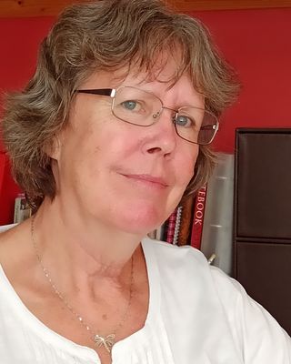 Photo of Julia Cozens, Counsellor, MBACP Accred