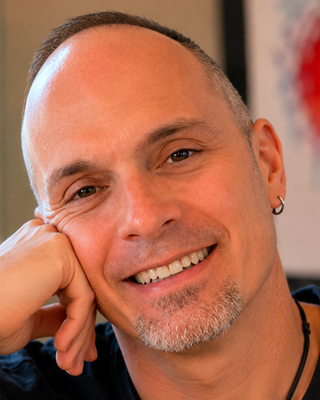 Photo of Sil Machado, Psychologist, MA, PhD, TTP