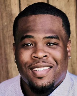 Photo of Solomon Leonard, Pre-Licensed Professional, LMSW, SSW