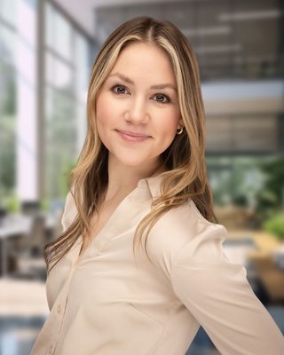 Photo of Anna VanAsdlen, Pre-Licensed Professional