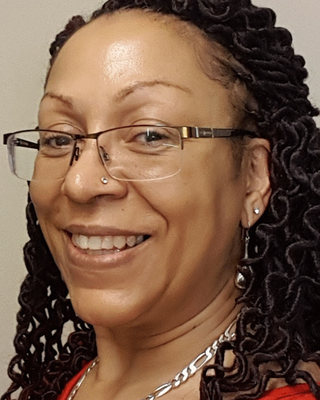 Photo of Esmie Wainwright, Psychotherapist, DCounsPsych, MBACP